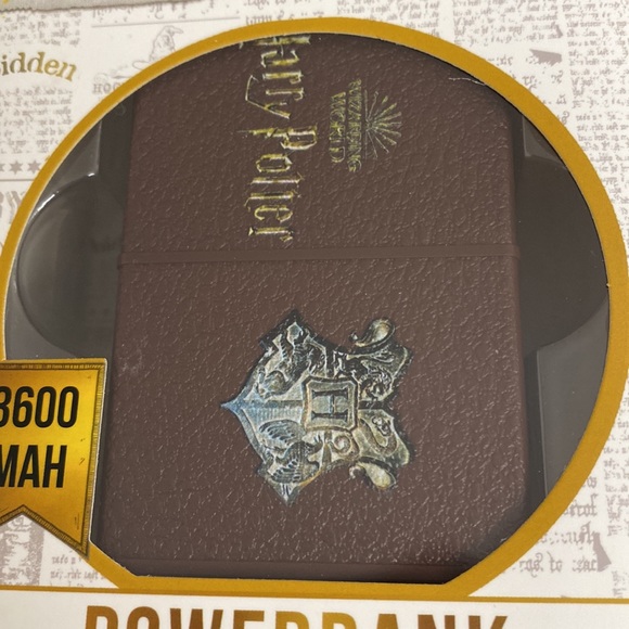 NWT Harry Potter Trunk Power-bank - Picture 2 of 5